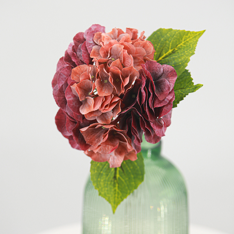 Real-Touch Moisturizing Hydrangea