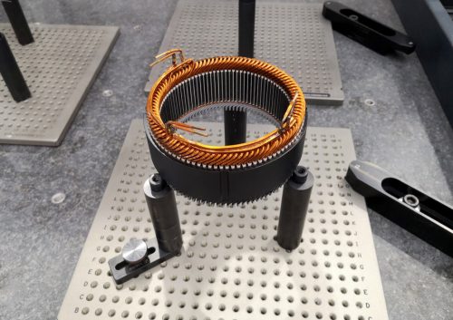 Serviceable equipment assembly